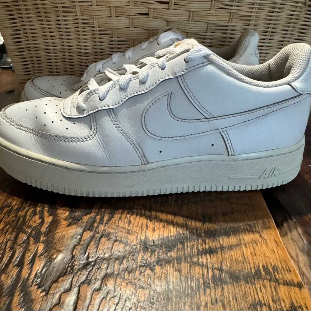 Nike Air Force One 1 Low Top Triple White Youth Shoes size 6.5Y